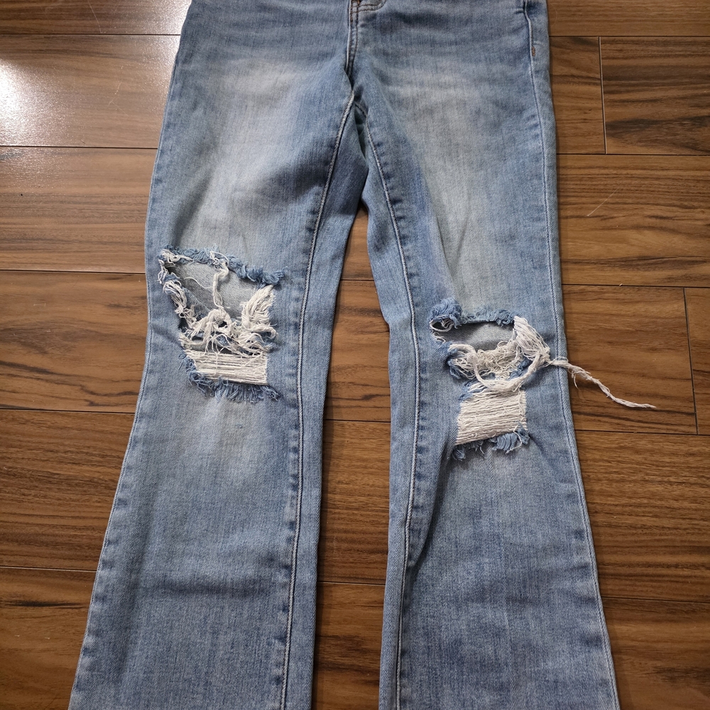 Trendy Distressed Light Blue Women's Jeans